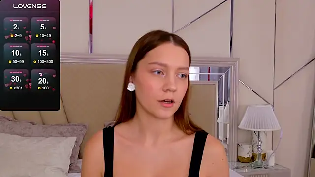 Snapshot of AliceBrayan chatting on 02.17.25 AliceBrayan online show from 02.17.25