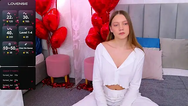 Snapshot of AliceBrayan chatting on 02.18.25 AliceBrayan online show from 02.18.25