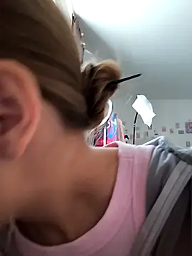 Snapshot of AliceBrayan chatting on 09.22.25 AliceBrayan online show from 09.22.25