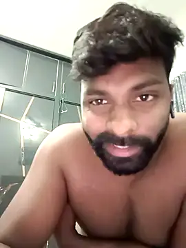 Snapshot of VivaanDRX chatting on 01.05.25 VivaanDRX online show from 01.05.25