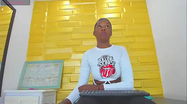 Snapshot of ebony_beckyy chatting on 12.13.24 ebony beckyy online show from 12.13.24