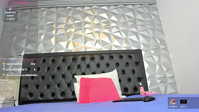 Snapshot of ebony_beckyy chatting on 03.20.25 ebony beckyy online show from 03.20.25