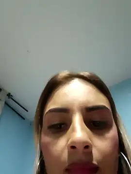 Snapshot of mykaelahoney chatting on 10.25.25 mykaelahoney online show from 10.25.25