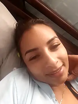 Snapshot of mykaelahoney chatting on 10.27.25 mykaelahoney online show from 10.27.25