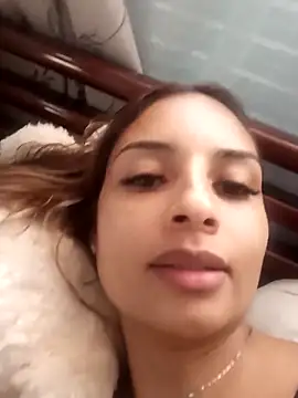 Snapshot of mykaelahoney chatting on 11.02.25 mykaelahoney online show from 11.02.25