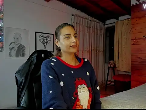 Snapshot of mykaelahoney chatting on 12.02.25 mykaelahoney online show from 12.02.25