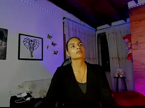 Snapshot of mykaelahoney chatting on 02.14.26 mykaelahoney online show from 02.14.26