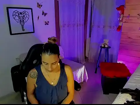Snapshot of mykaelahoney chatting on 02.27.26 mykaelahoney online show from 02.27.26