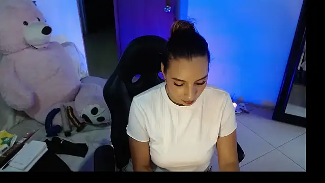 Snapshot of mykaelahoney chatting on 05.07.26 mykaelahoney online show from 05.07.26