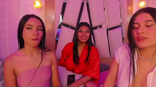 Snapshot of sophie_ws chatting on 01.15.25 sophie ws online show from 01.15.25