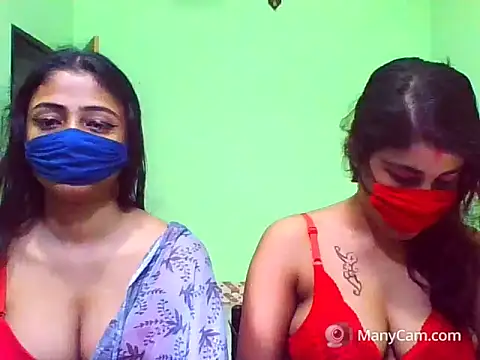 Snapshot of desi_diva chatting on 09.12.25 desi diva online show from 09.12.25