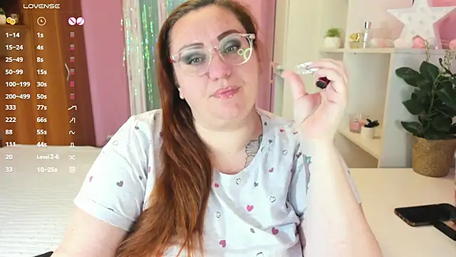 Snapshot of lovely_adelle chatting on 12.04.24 lovely adelle online show from 12.04.24