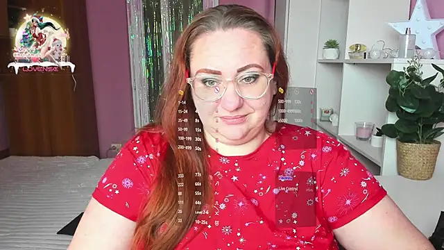 Snapshot of lovely_adelle chatting on 12.24.24 lovely adelle online show from 12.24.24