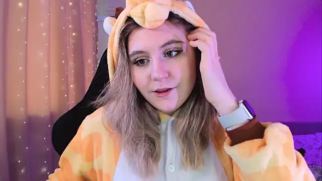 Diana Flower online show from 02.16.25