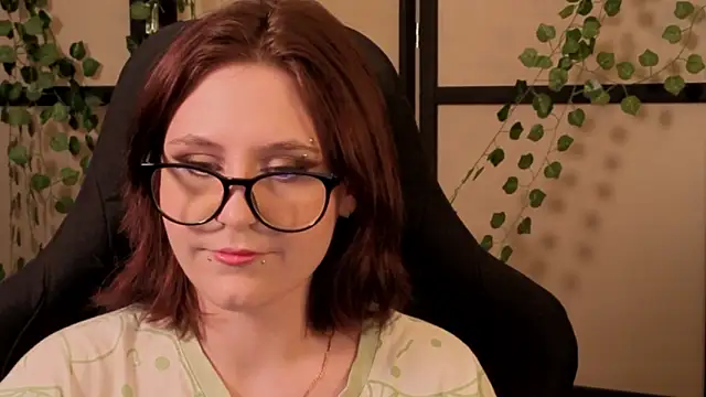 Snapshot of Diana_Flower chatting on 02.05.26 Diana Flower online show from 02.05.26