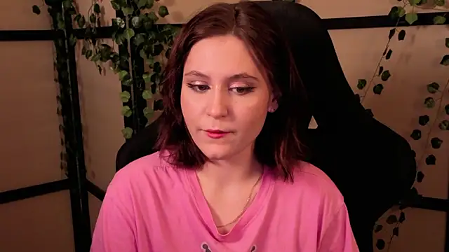 Snapshot of Diana_Flower chatting on 02.25.26 Diana Flower online show from 02.25.26