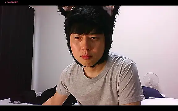 whitebriefboy online show from 10.31.25