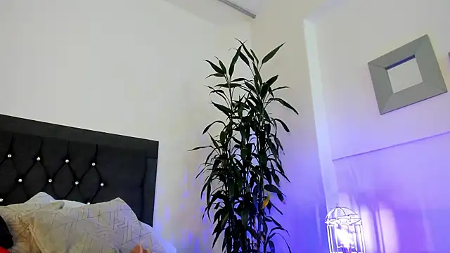 ebony hot1 online show from 01.17.25