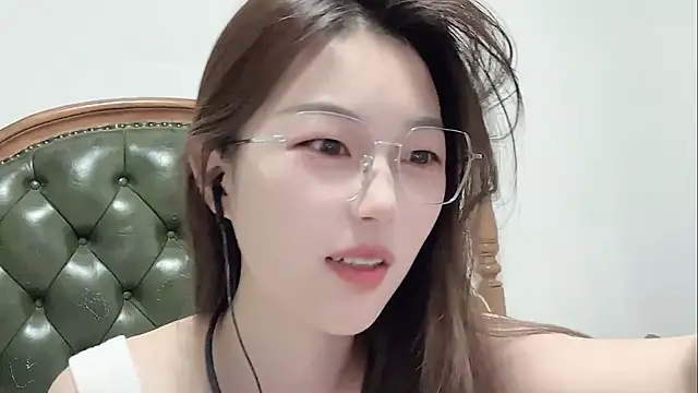 Sweet-Angel999 online show from 04.29.26