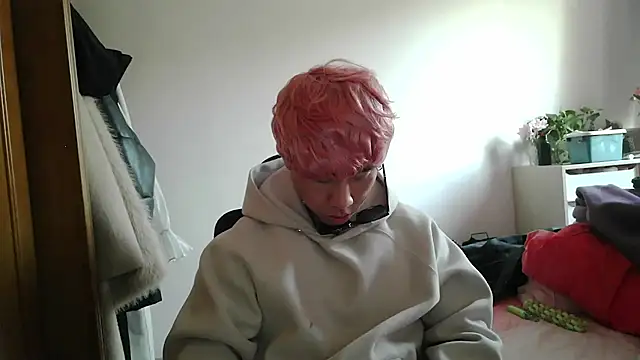 Snapshot of shuai321 chatting on 03.19.25 shuai321 online show from 03.19.25