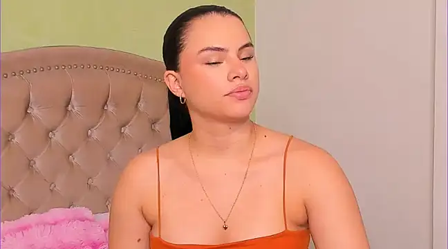 Luciluu20 online show from 02.21.25