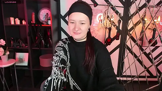 Lily Moonlight online show from 02.27.26