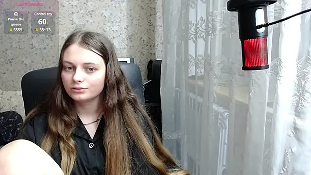 Nana Hot online show from 12.13.24