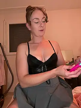 Snapshot of Joanachupa chatting on 07.16.26 Joanachupa online show from 07.16.26