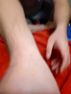 Snapshot of honeymex chatting on 12.17.25 honeymex online show from 12.17.25