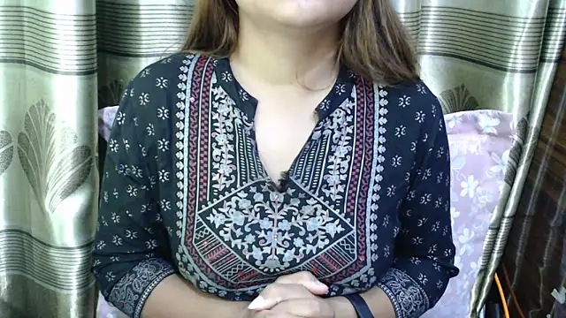 queen angelina online show from 02.24.26