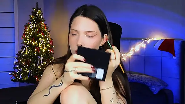 Snapshot of Stacy_Gonzales_ chatting on 12.29.24 Stacy Gonzales  online show from 12.29.24