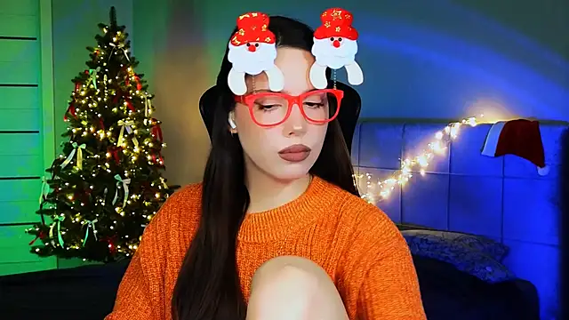 Snapshot of Stacy_Gonzales_ chatting on 12.30.24 Stacy Gonzales  online show from 12.30.24