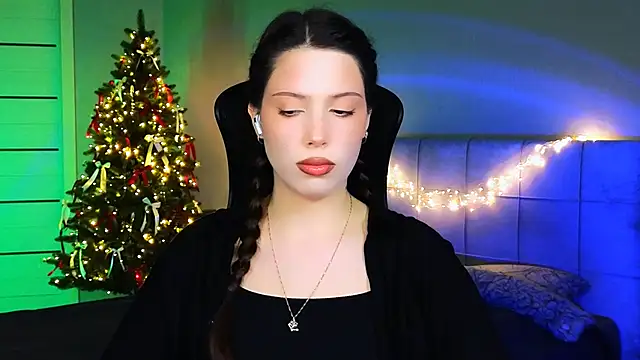 Snapshot of Stacy_Gonzales_ chatting on 01.04.25 Stacy Gonzales  online show from 01.04.25