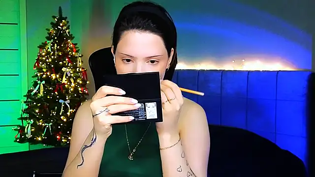 Snapshot of Stacy_Gonzales_ chatting on 01.29.25 Stacy Gonzales  online show from 01.29.25