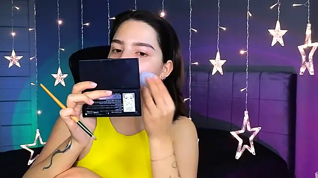 Snapshot of Stacy_Gonzales_ chatting on 10.19.25 Stacy Gonzales  online show from 10.19.25