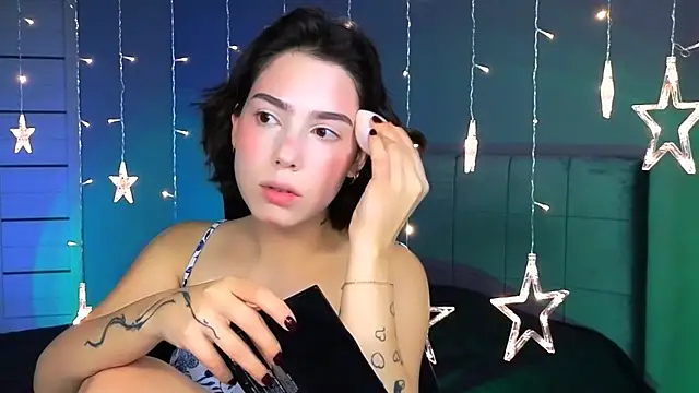 Snapshot of Stacy_Gonzales_ chatting on 10.26.25 Stacy Gonzales  online show from 10.26.25