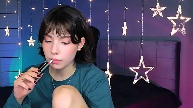 Snapshot of Stacy_Gonzales_ chatting on 10.28.25 Stacy Gonzales  online show from 10.28.25