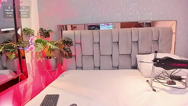 Snapshot of RoseTaylor__ chatting on 01.18.26 RoseTaylor online show from 01.18.26