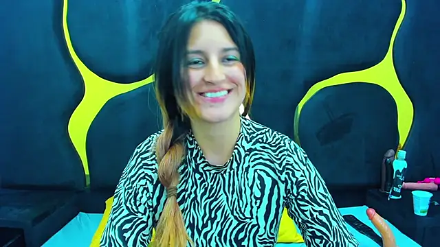 GiaRoussel online show from 03.06.25