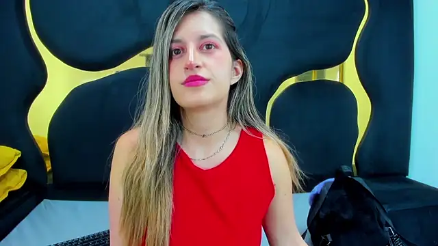 GiaRoussel online show from 09.12.25