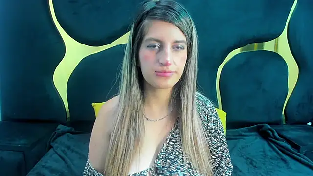 GiaRoussel online show from 10.17.25