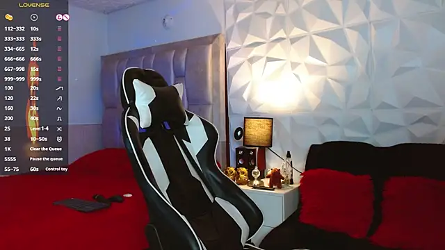 santyago taylor online show from 12.02.24