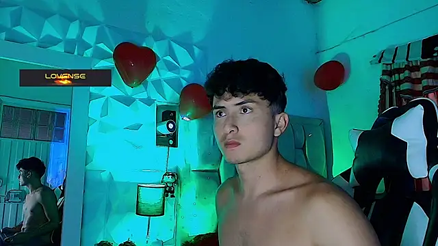 santyago taylor online show from 03.05.25