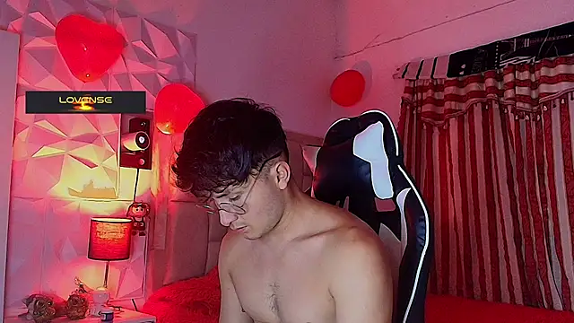 santyago taylor online show from 03.06.25