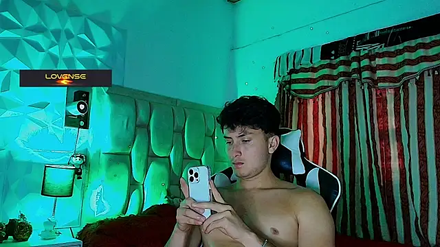 santyago taylor online show from 03.10.25