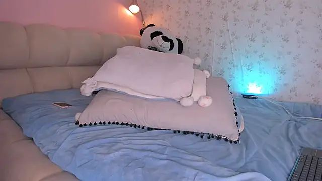 kitty miaa online show from 02.25.25