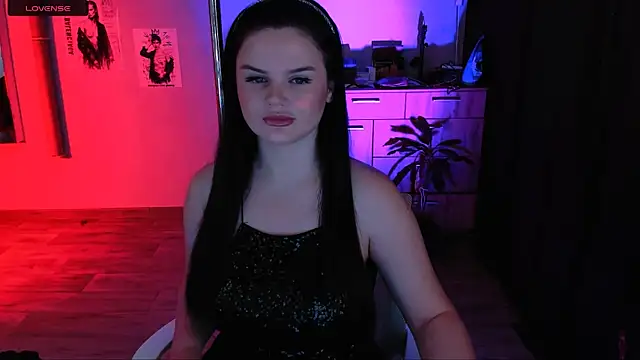 Snapshot of Lora_Cain chatting on 07.21.26 Lora Cain online show from 07.21.26