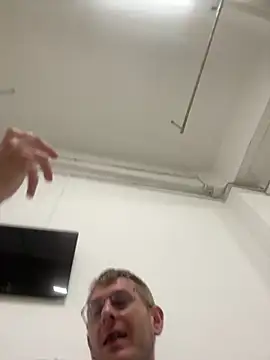 adrian90bi11 online show from 04.29.26