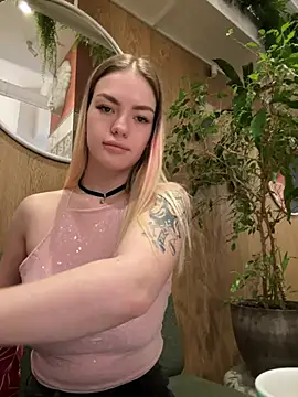 -Sexy Barbie- online show from 01.10.25
