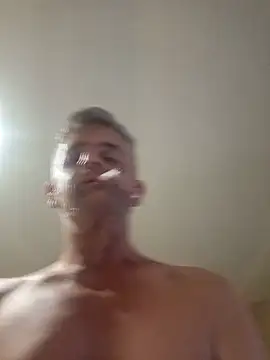 Snapshot of NICJOHNS chatting on 12.17.24 NICJOHNS online show from 12.17.24